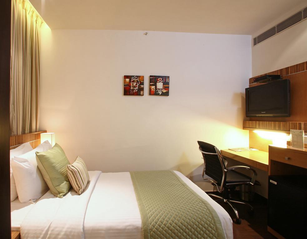 Shervani Nehru Place New Delhi Room photo